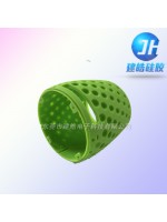 仿生草莓造型便携式蓝牙音响硅胶护套